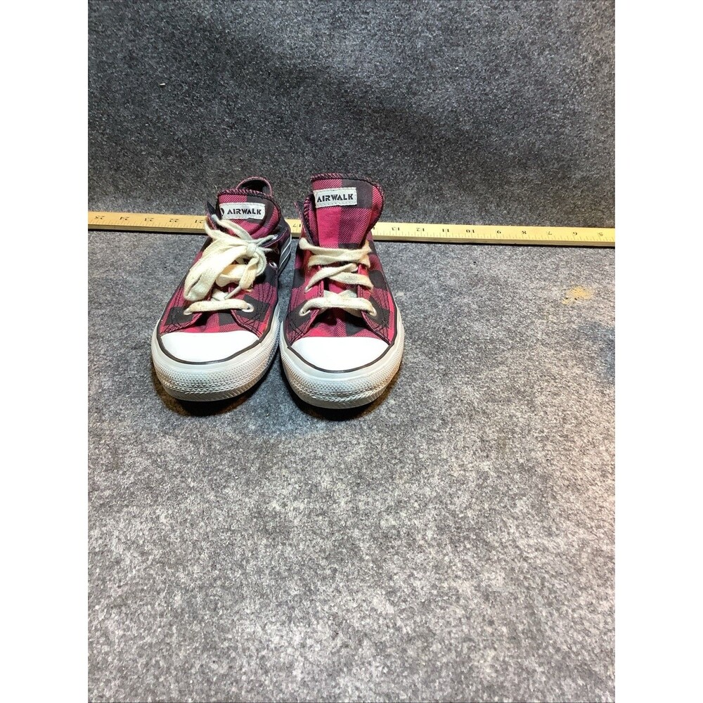 Airwalk Canvas Womens Sneakers Size 8 Pink and Black Plaid